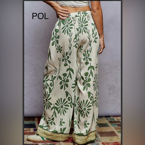 bP221-5💚🤍POL playtime Green and Cream Patterned Pants w/elastic waist+wide leg - Picture 5 of 6